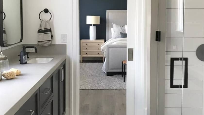 jack & jill bathroom ideas